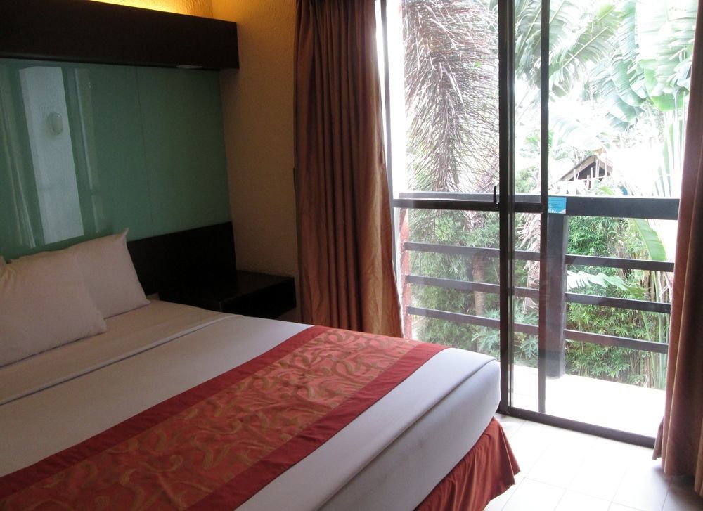 Microtel By Wyndham Boracay Resort